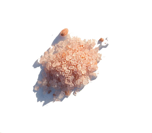 OSHAN CALM ʻAKALA Sea Soak, a Hawaiian sea salt bath soak made in Maui, Hawaii.